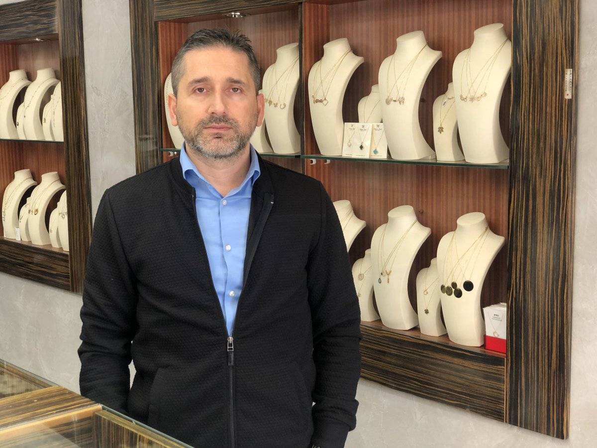 Kuyumcular altının daha da düşeceğini söylüyor