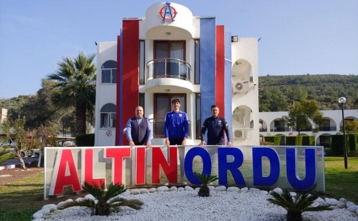 Altınordu Emirhan Emir'i A takım kadrosuna çağırdı