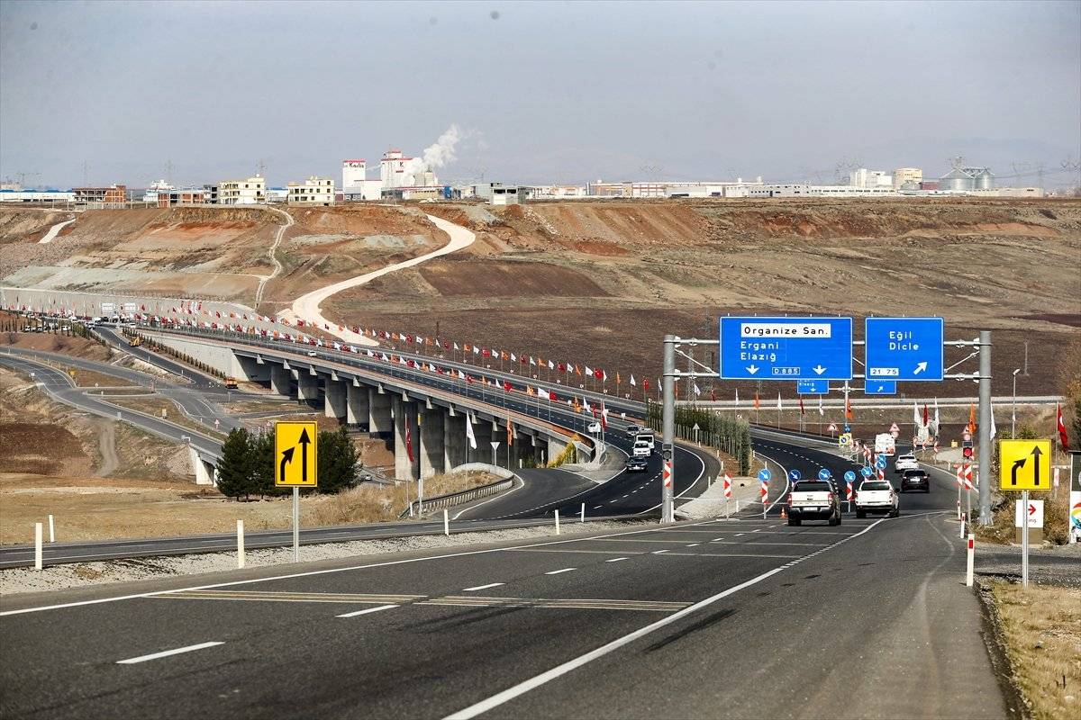 Devegeçidi Köprüsü hizmete açıldı