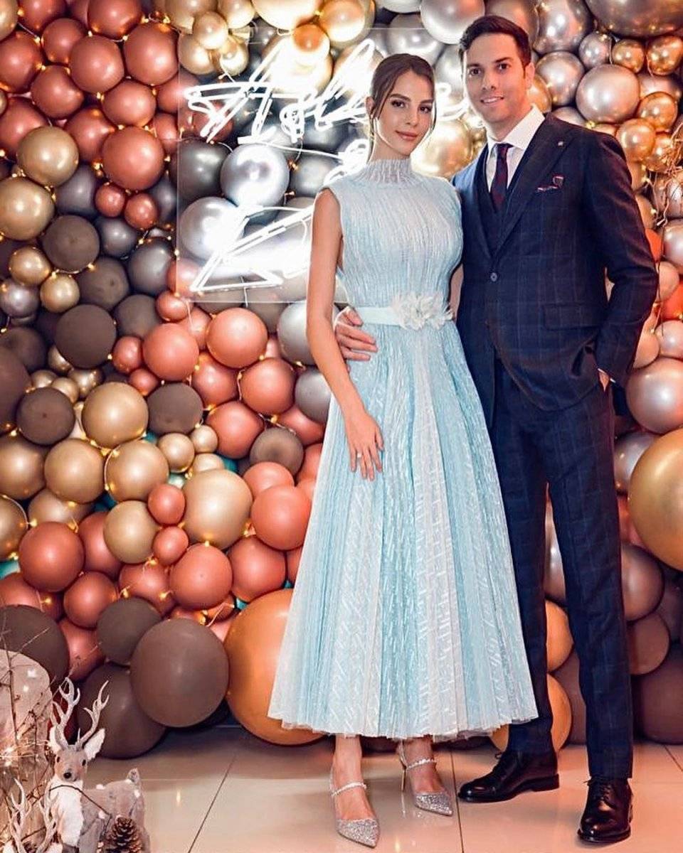 Aslışah Alkoçlar ve Kaan Demirağ nişanlandı