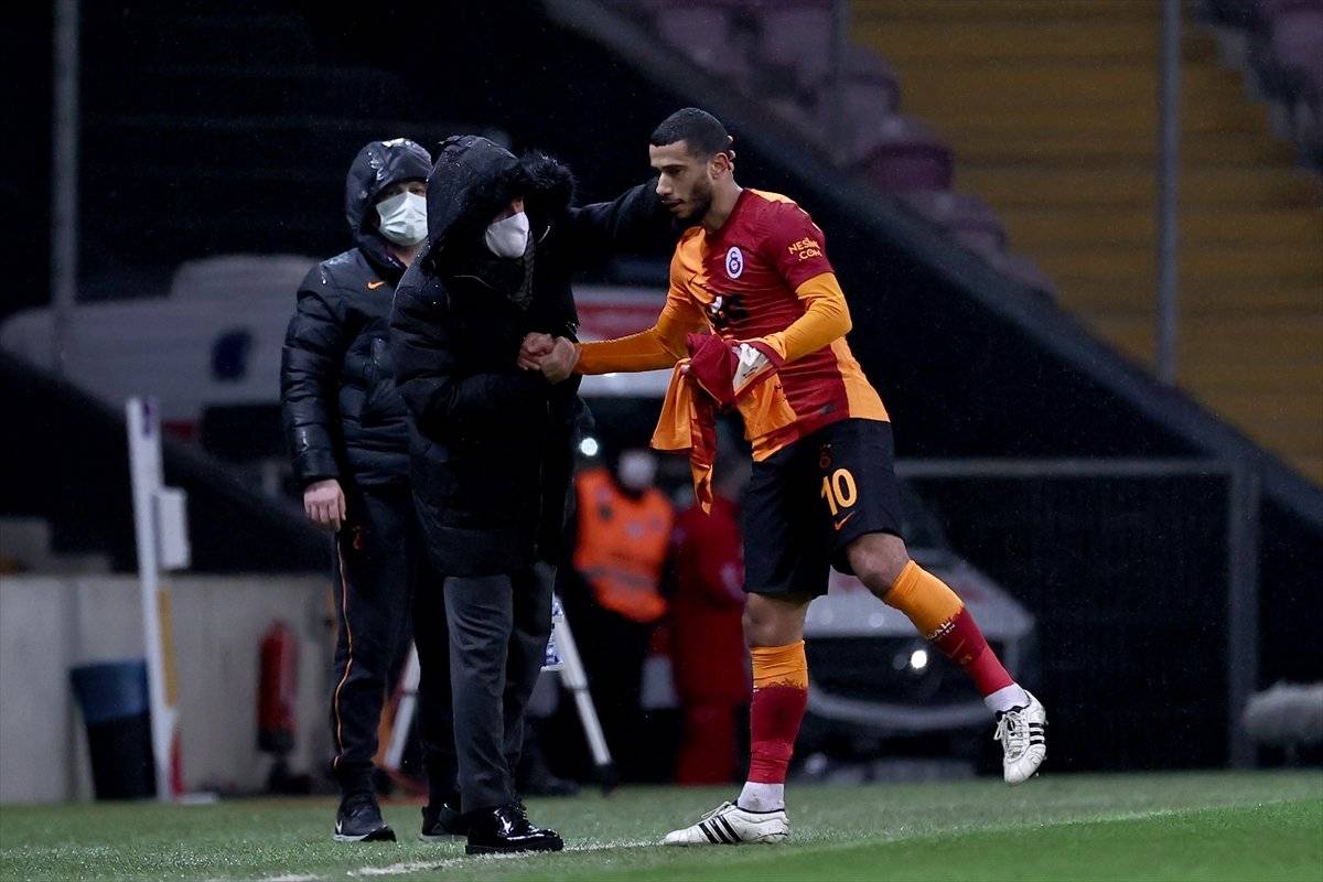 Younes Belhanda hat-trick yaptı