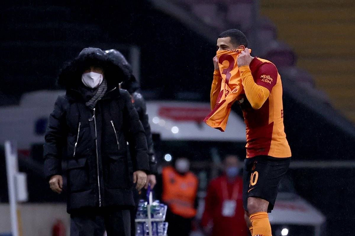 Fatih Terim yedek kulübesinde yerini aldı