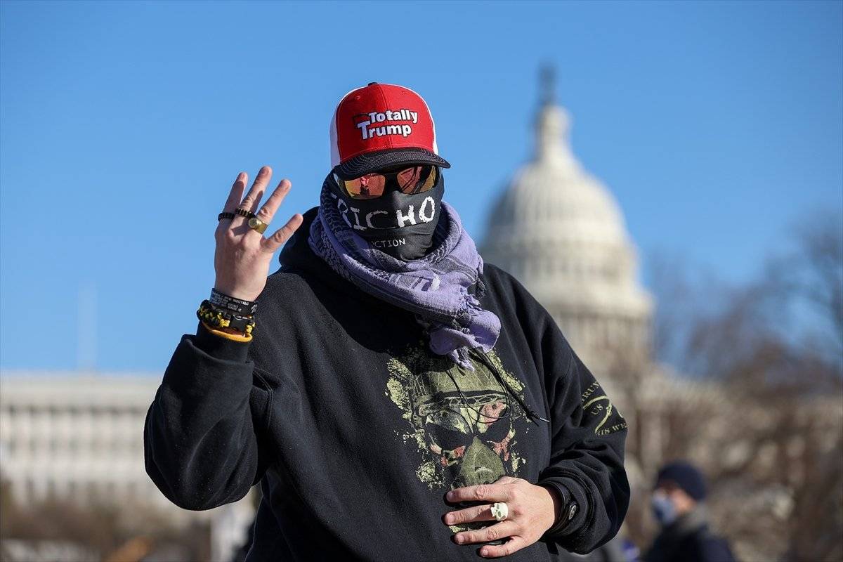 ABD ordusu Kongrenin etrafına 2 metrelik barikat kurdu