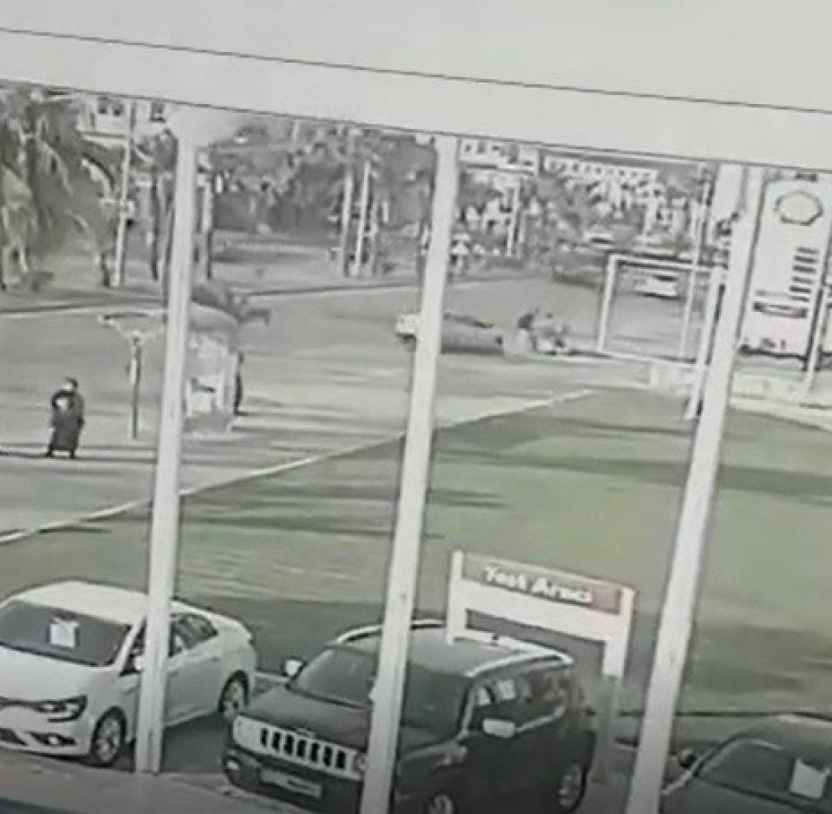 Mersin'de kaldırımda duran çocuklara çarpan sürücü serbest bırakıldı