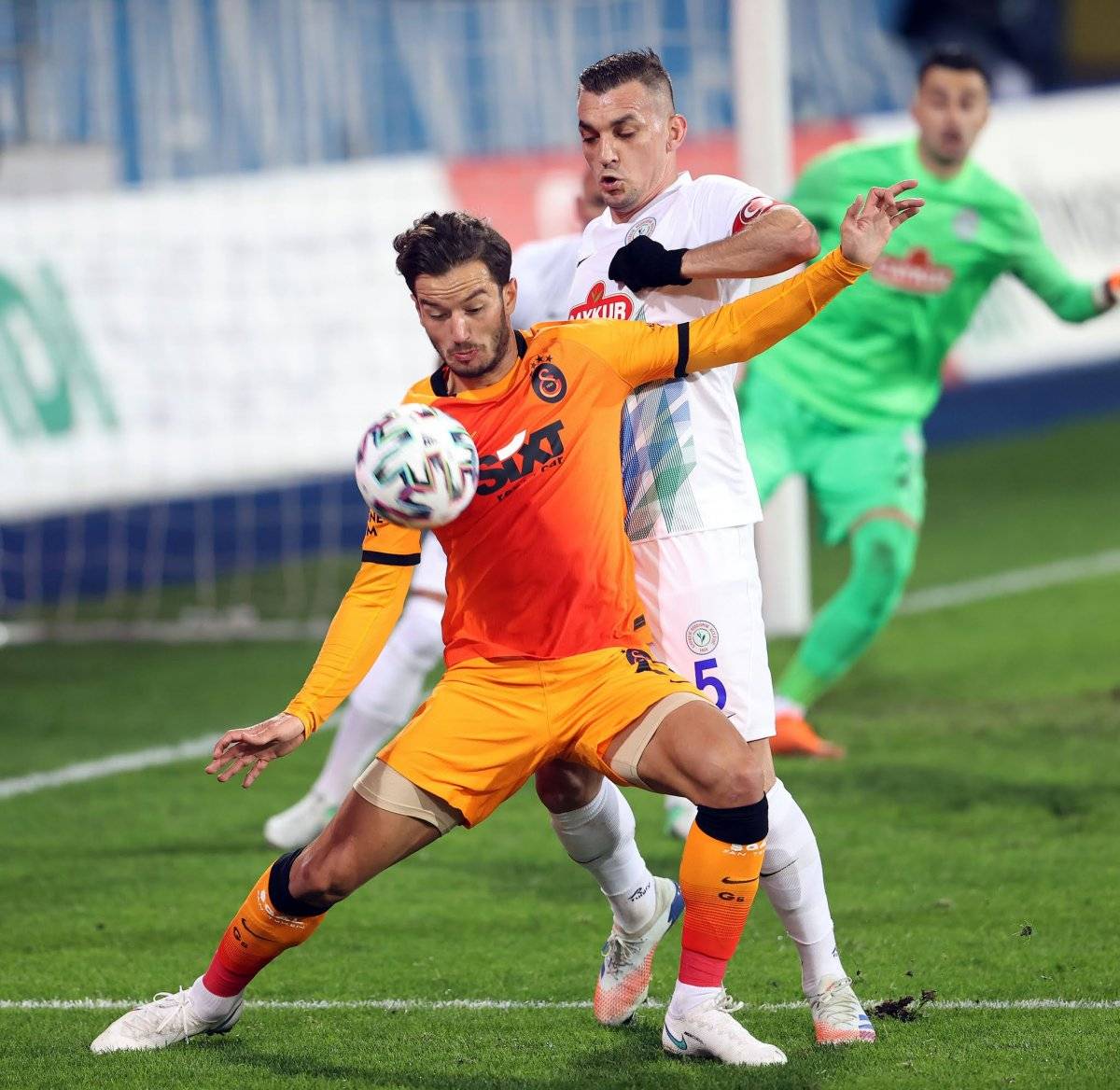 Galatasaray, Oğulcan Çağlayan için Rizespor'a tazminat ödeyecek