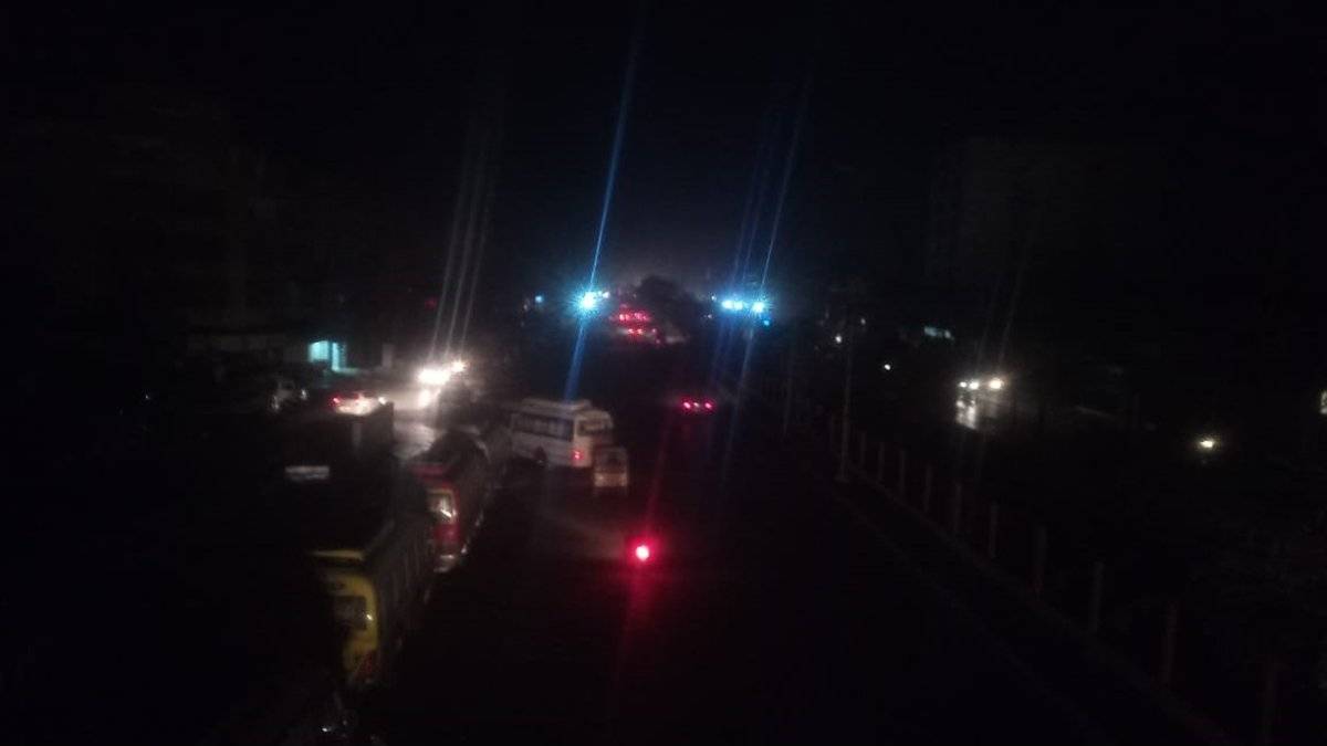 Pakistan’da birçok şehirde elektrik kesintisi