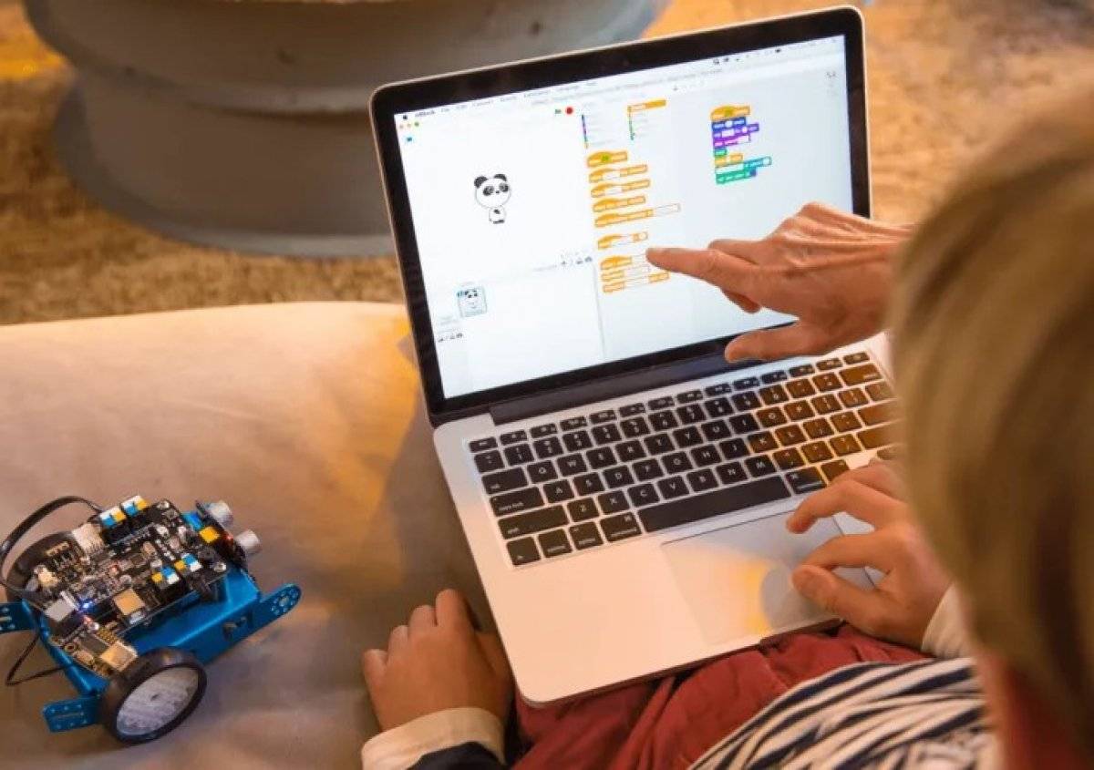 Ebeveynlerin interneti daha iyi anlamaları için Dijital Rehber