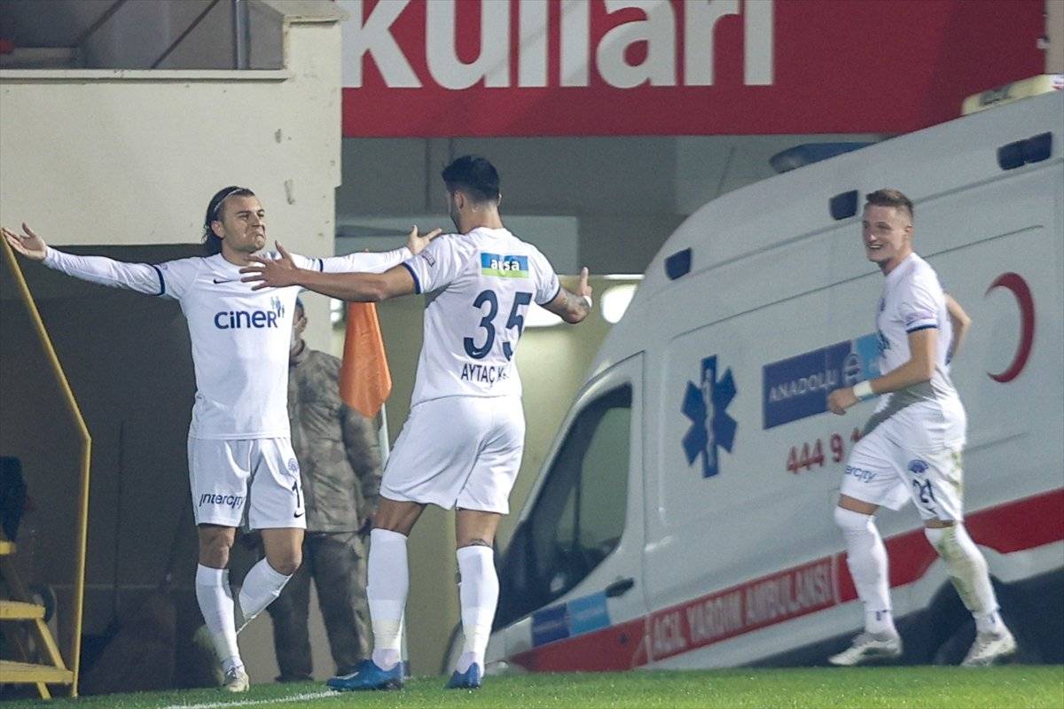 Alanyaspor, Kasımpaşa'ya yenildi