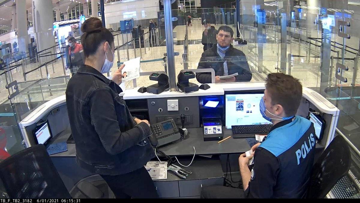 İstanbul'da sahte pasaportlu DEAŞ’lı yakayı ele verdi