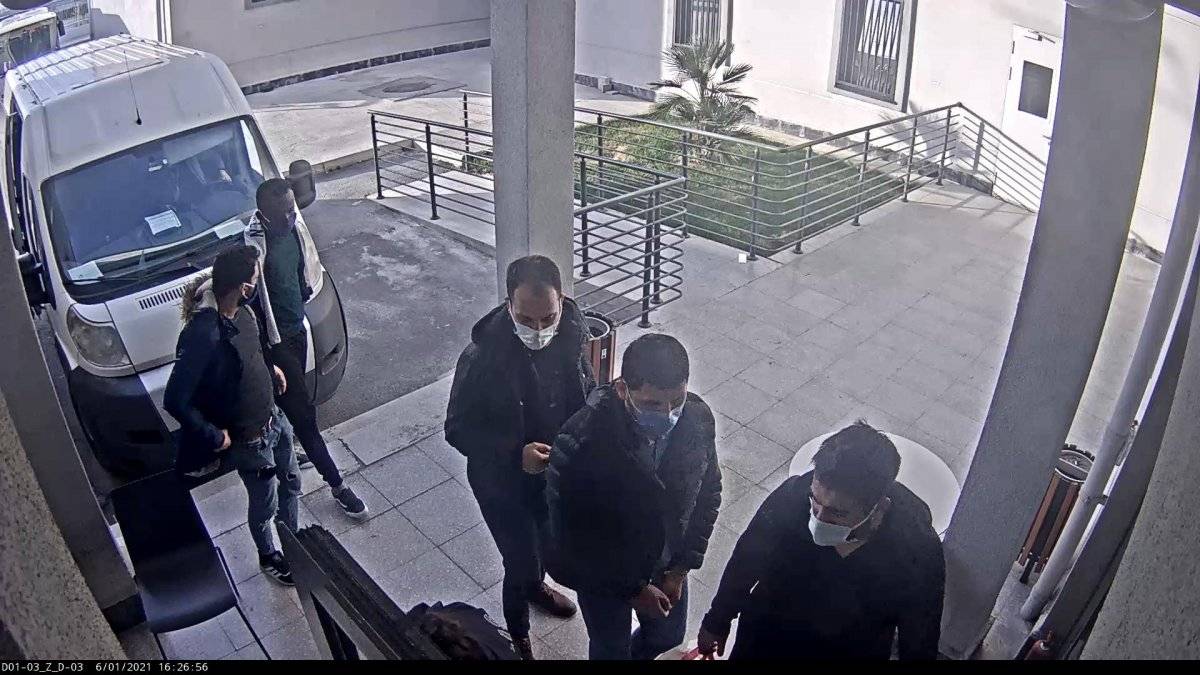 İstanbul'da sahte pasaportlu DEAŞ’lı yakayı ele verdi