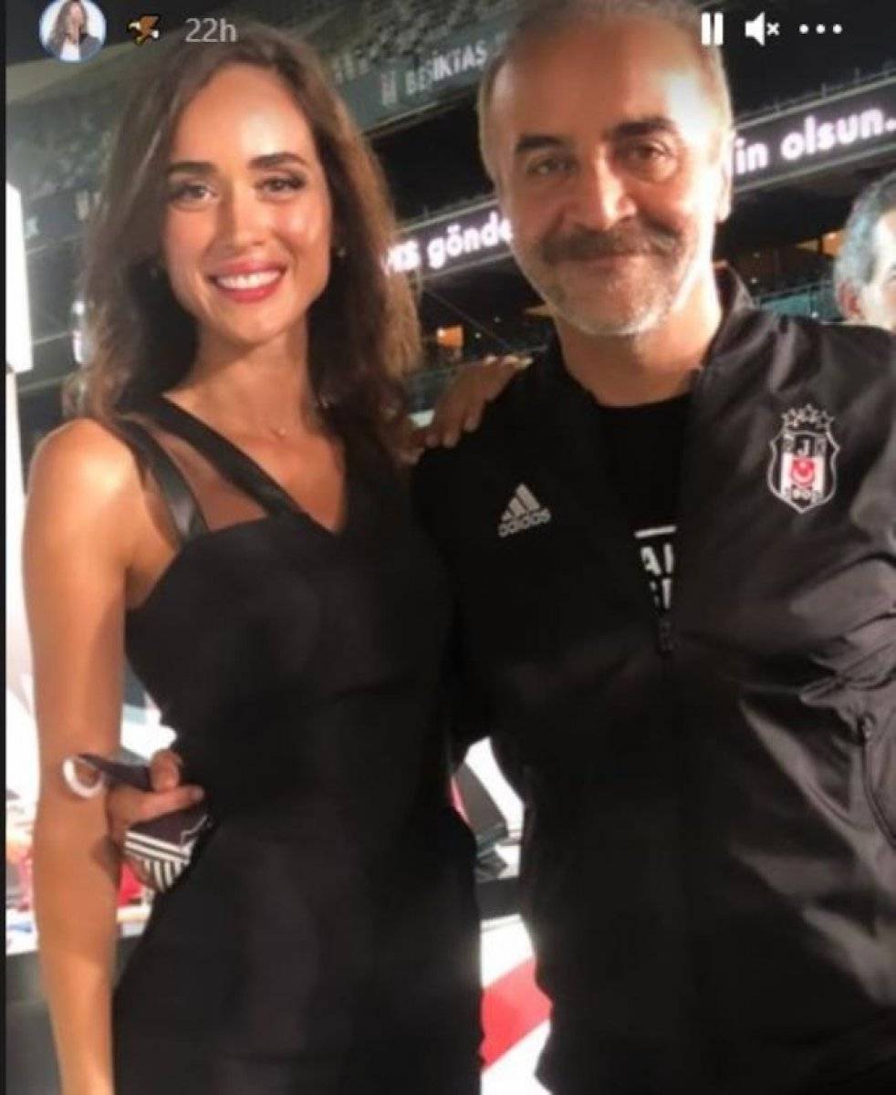 Damla Uğurtürk kimdir? Yılmaz Erdoğan ile Damla Uğurtürk sevgili mi? Damla Uğurtürk kaç yaşında, mesleği ne?