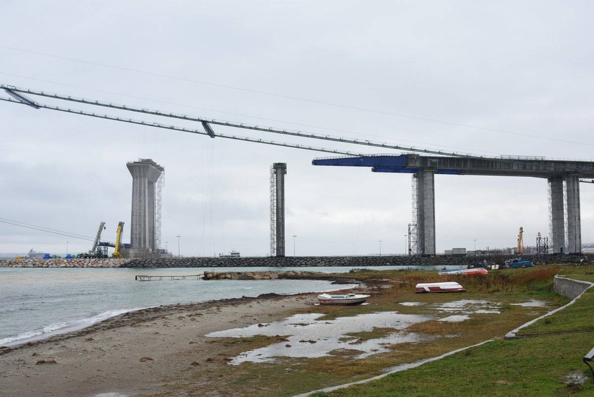 1915 Çanakkale Köprüsü'nün silüeti belirdi