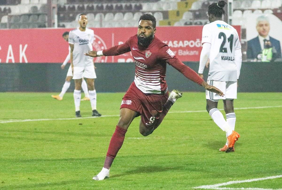 Gol krallığında Boupendza zirveye yerleşti