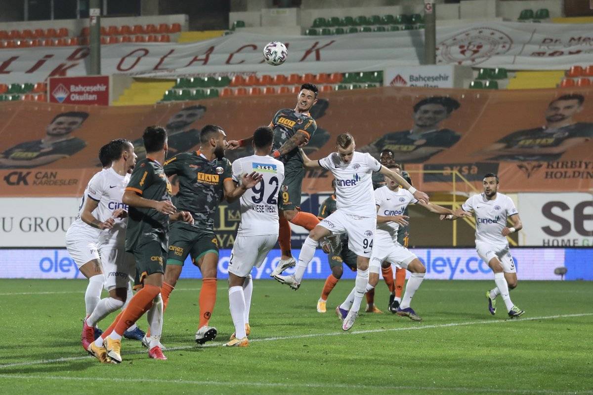 Alanyaspor, Kasımpaşa'ya yenildi