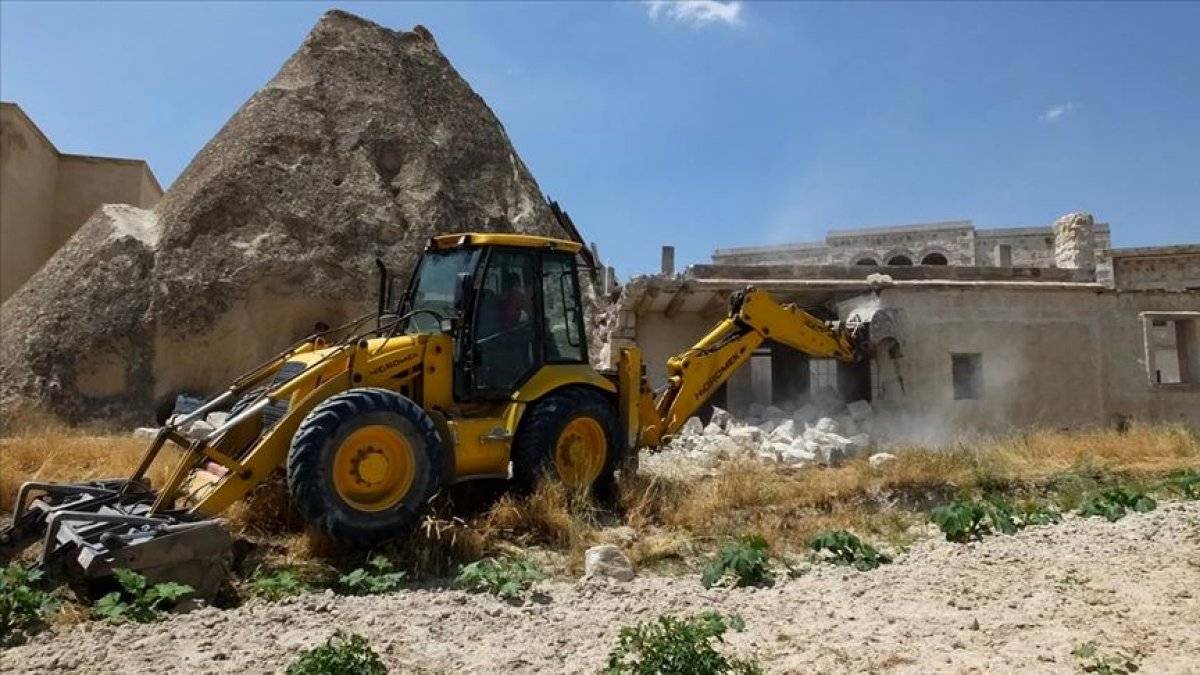 Kapadokya'da son 2 yılda 310 izinsiz yapı yıkıldı