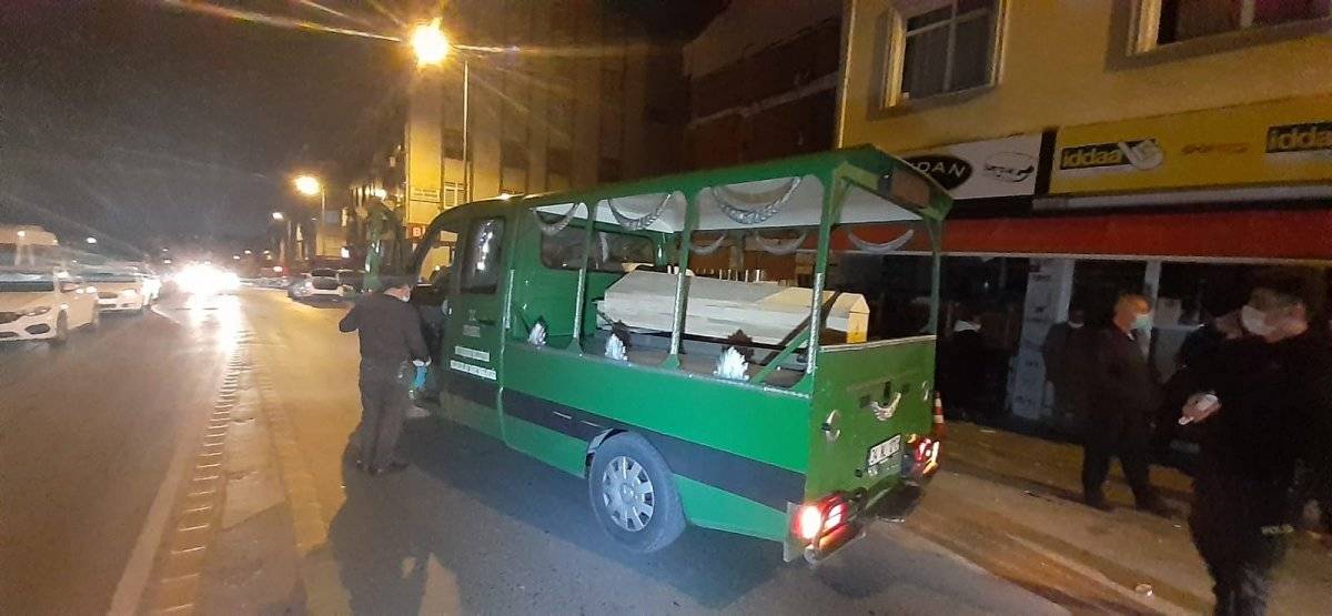 Bayrampaşa'da bir anne çocuğunun gözü önünde boğularak öldürüldü