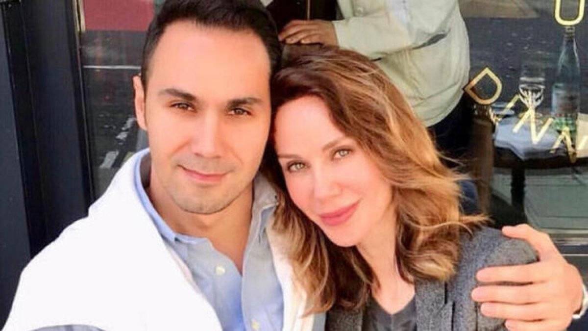 Demet Şener boşandı