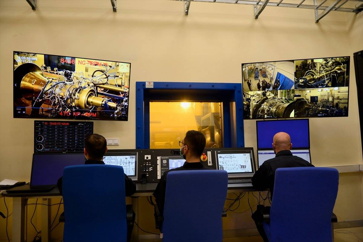 İlk milli helikopter motoru TEI-TS1400'ün ikincisi de çalıştırıldı