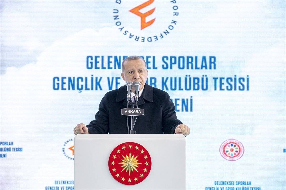 Cumhurbaşkanı Erdoğan, Geleneksel Sporlar Tesisi açılışına katıldı