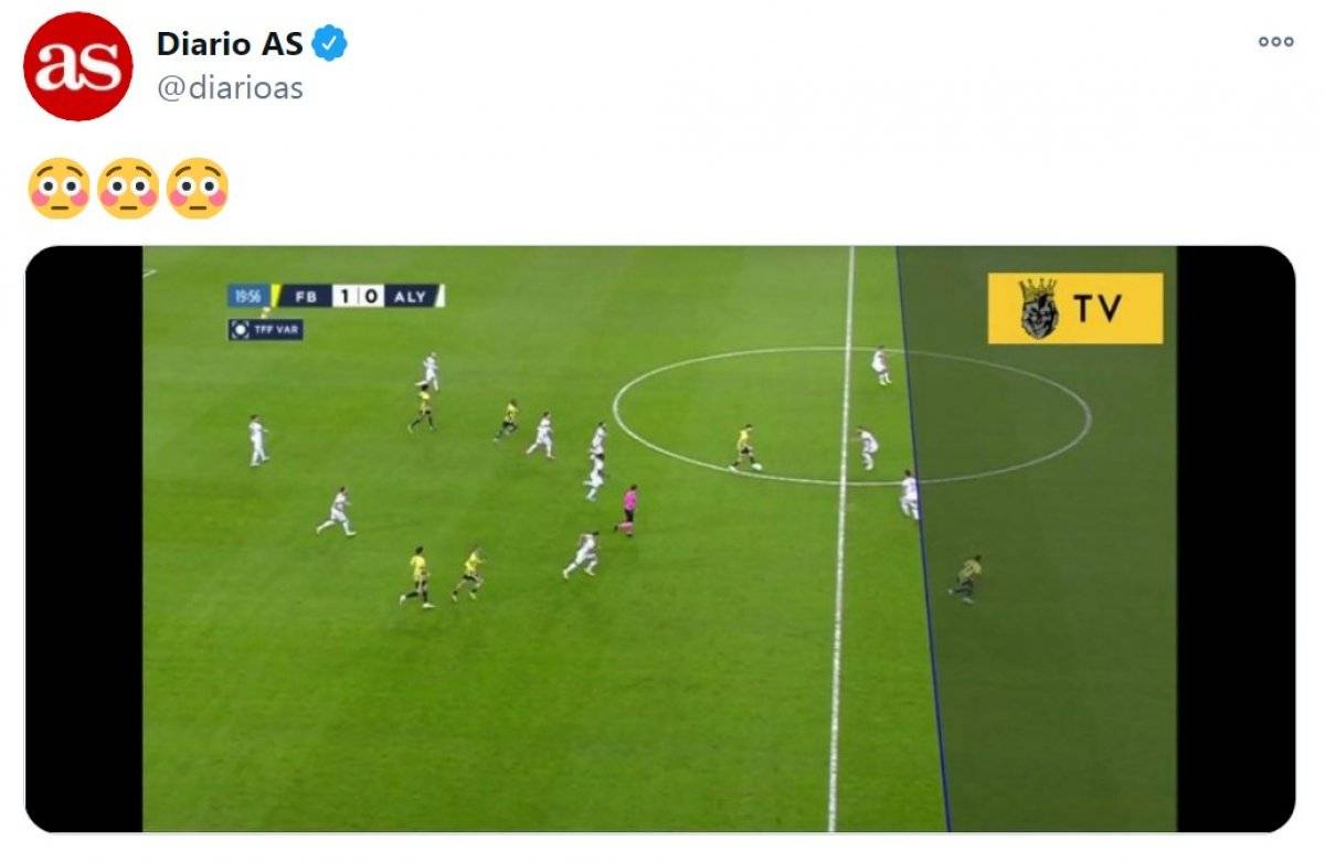 İspanyollar, Fenerbahçe maçındaki ofsayt çizgisiyle dalga geçti