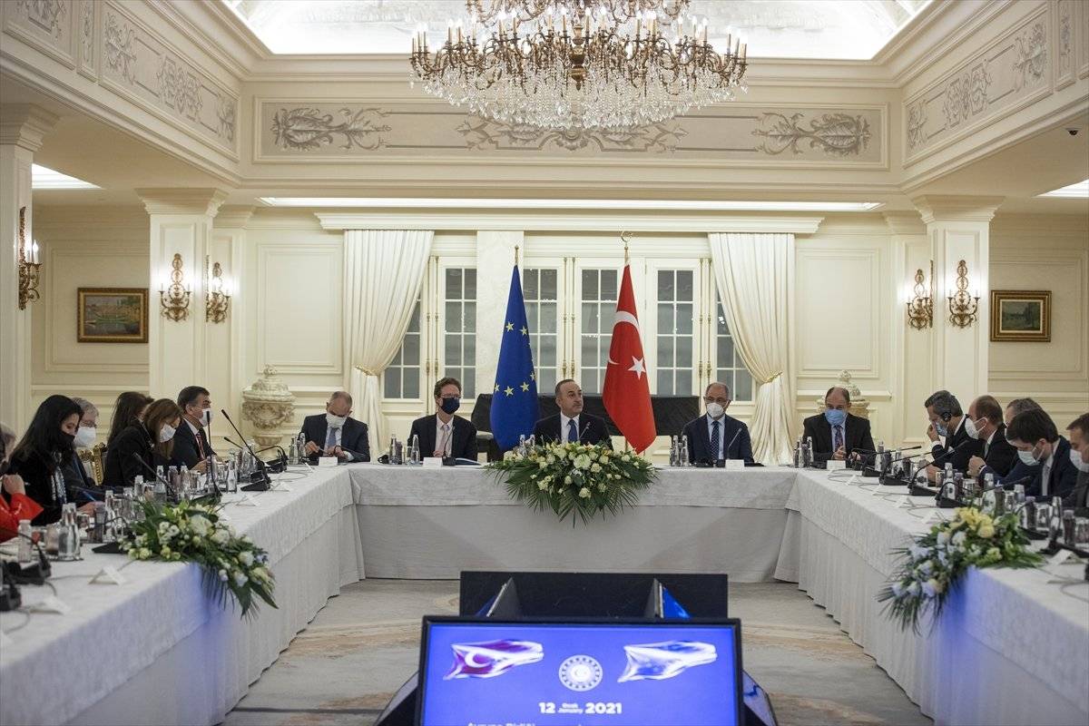 Mevlüt Çavuşoğlu: Geleceğimizi Avrupa'da görüyoruz