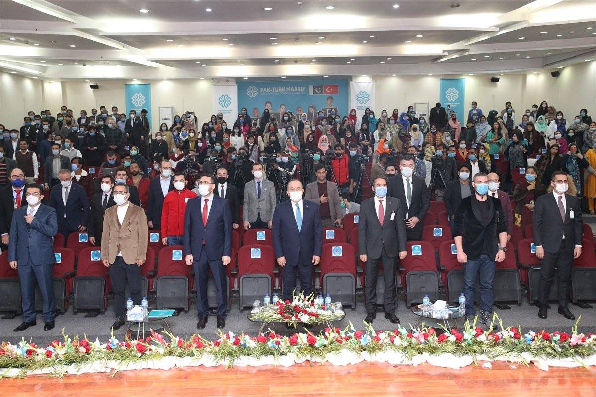 Mevlüt Çavuşoğlu'nun Pakistan temasları