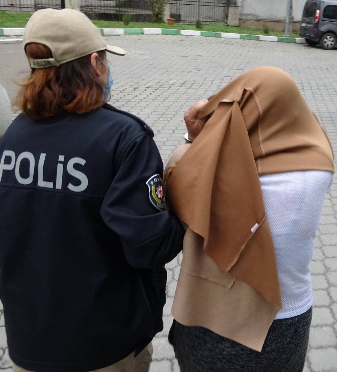 Samsun'da yaşlı kadını dolandıran anne ve kızı yakalandı
