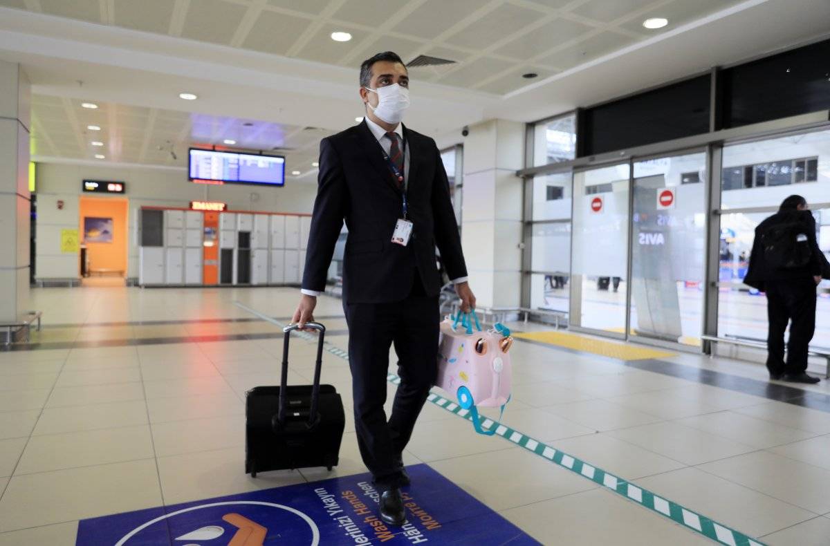 Antalya Havalimanı'nda birbirinden ilginç kayıp eşyalar