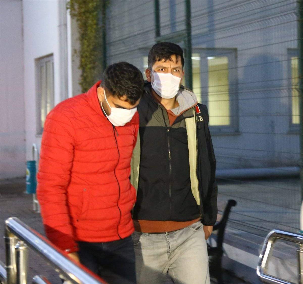 Adana'da suç örgütüne yönelik soruşturma: 55 şüpheliye gözaltı kararı