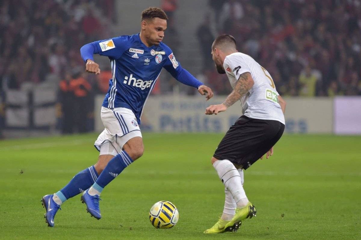 Galatasaray sağ bek için Kenny Lala'yı istiyor