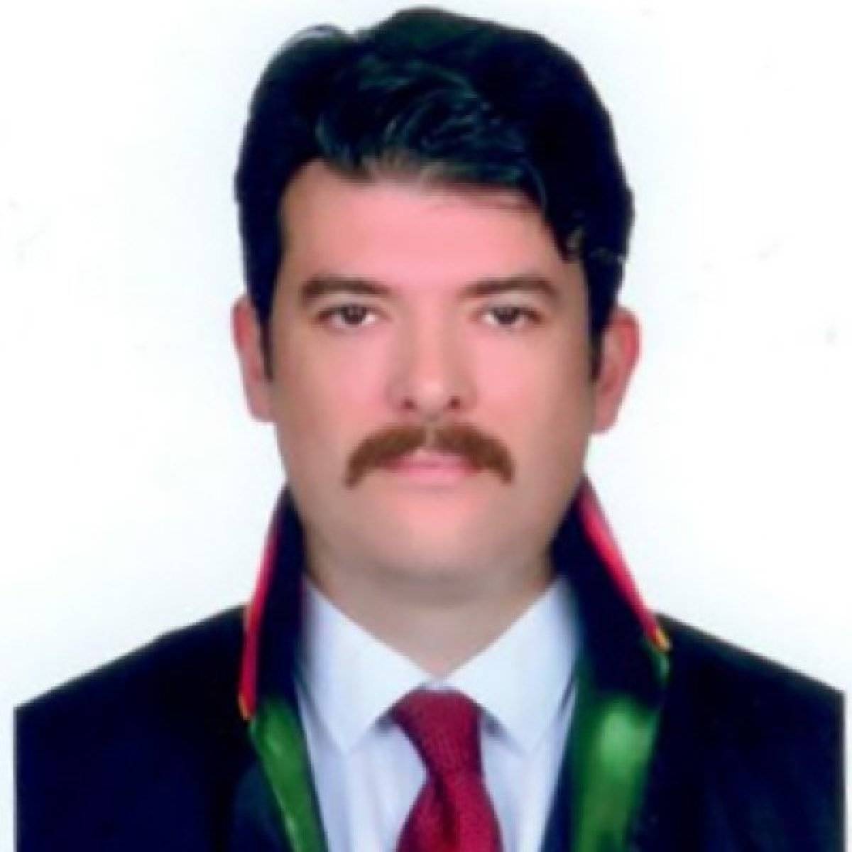 Küçükçekmece'de yıkıma gelenlere saldırı: 1'i avukat 2 yaralı