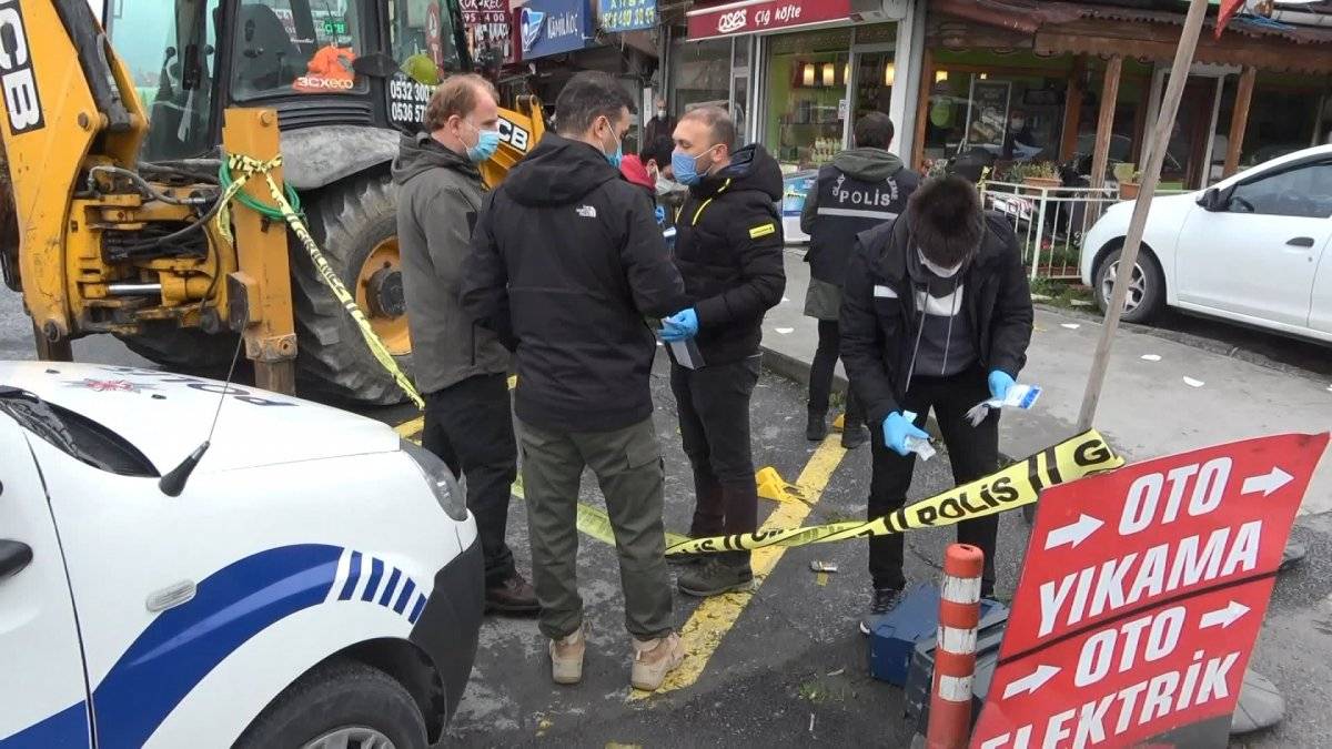 Küçükçekmece'de yıkıma gelenlere saldırı: 1'i avukat 2 yaralı