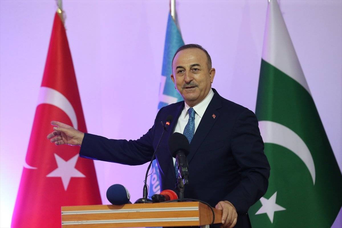 Mevlüt Çavuşoğlu'nun Pakistan temasları