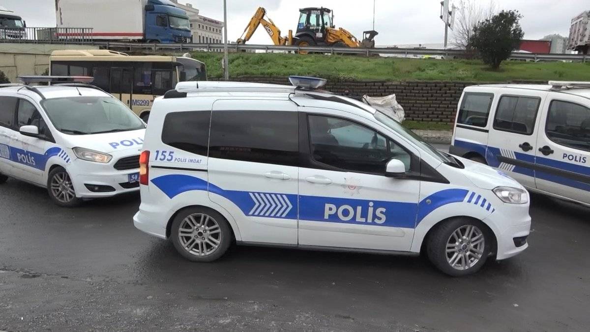 Küçükçekmece'de yıkıma gelenlere saldırı: 1'i avukat 2 yaralı