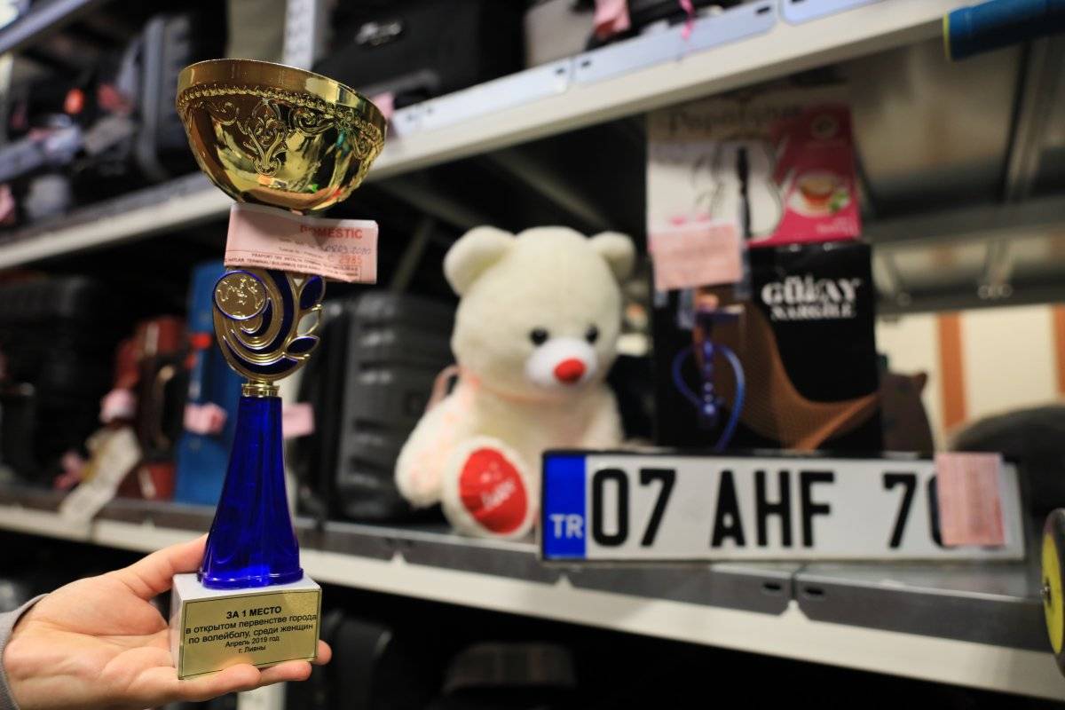 Antalya Havalimanı'nda birbirinden ilginç kayıp eşyalar