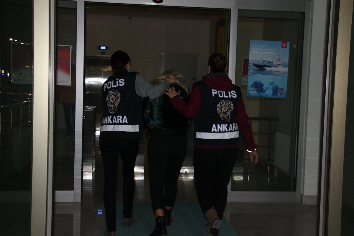 Ümitcan Uygun ile uyuşturucu kullanan kadın yakalandı