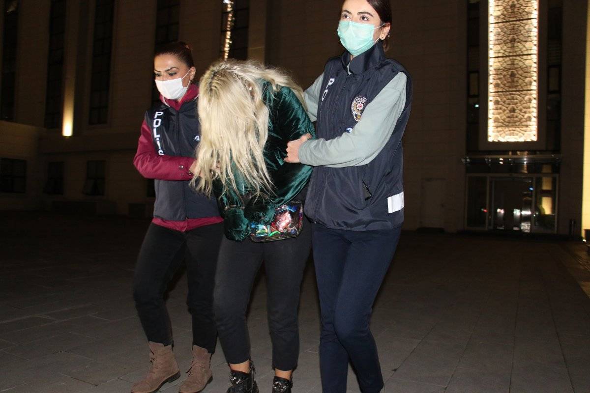 Ümitcan Uygun ile uyuşturucu kullanan kadın yakalandı