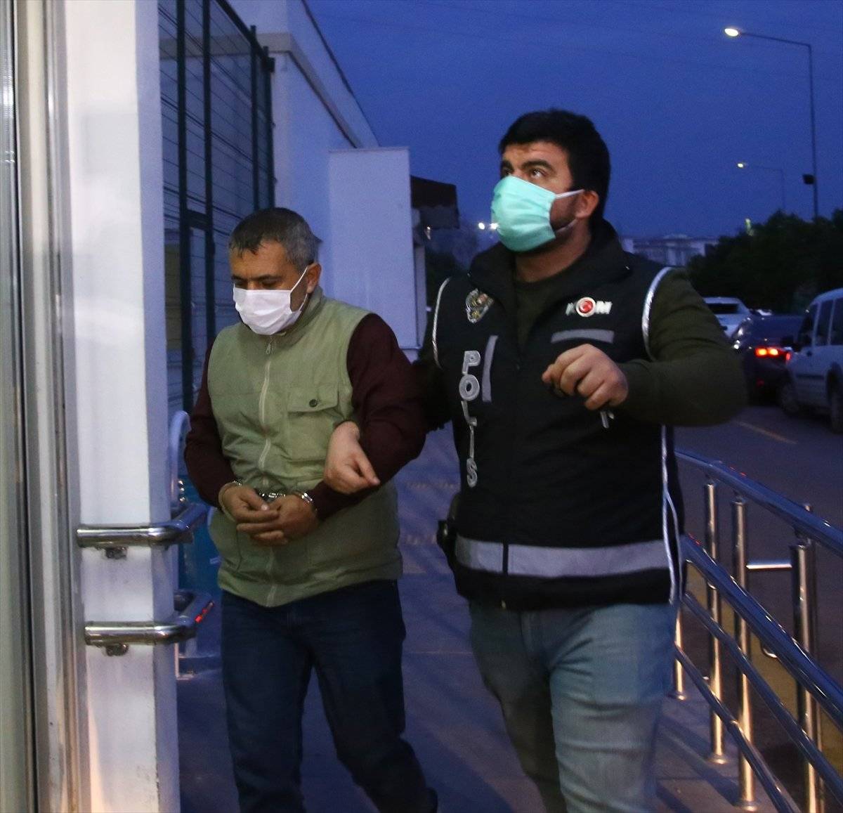 Adana'da suç örgütüne yönelik soruşturma: 55 şüpheliye gözaltı kararı