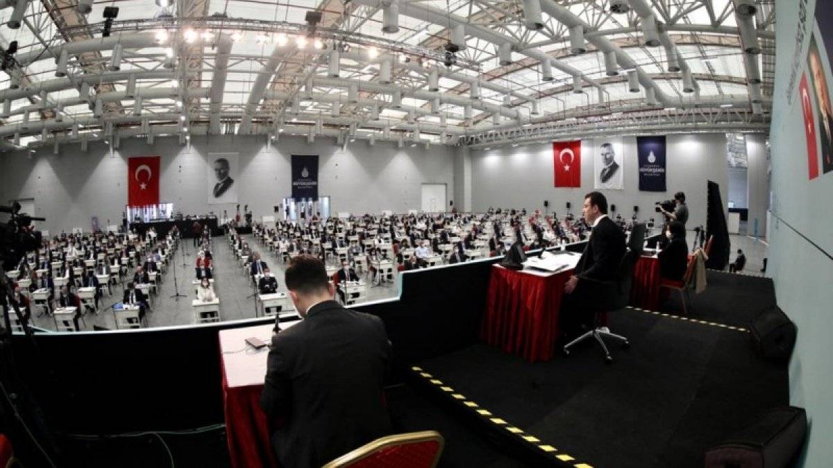 İBB Meclisi'nde 142 yeni Halk Ekmek büfesine onay