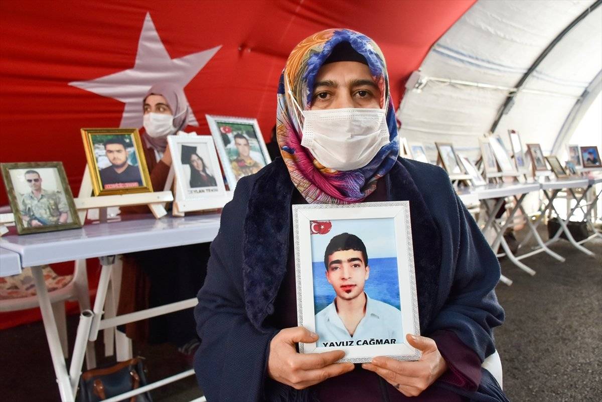 Diyarbakır anneleri, 500 gündür evlatları için nöbete devam ediyor