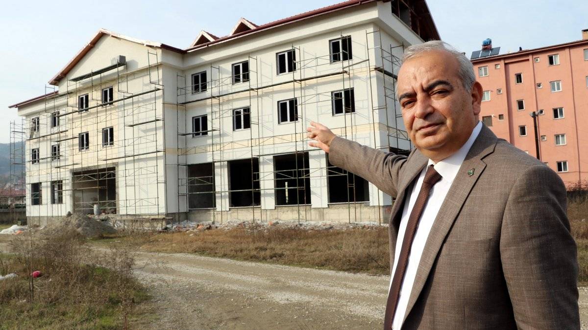 Mesut Özil'den memleketi Zonguldak'a spor kompleksi