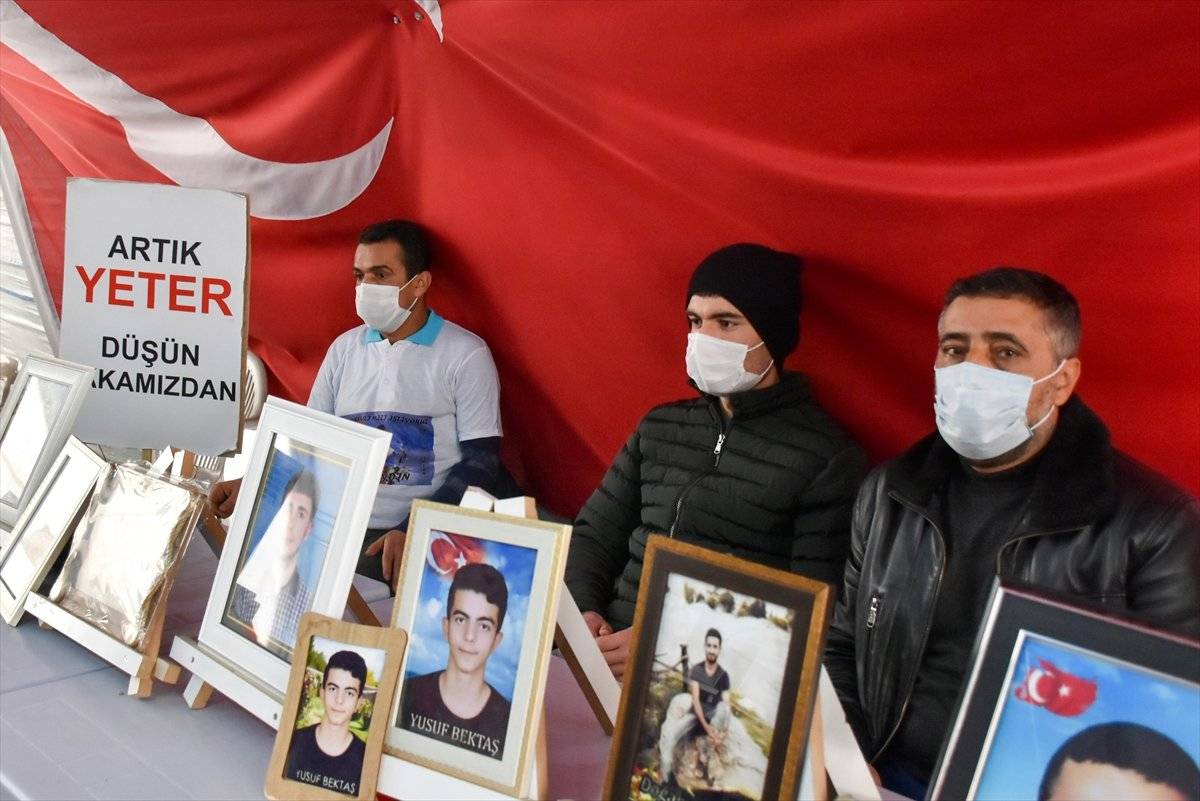 Diyarbakır anneleri, 500 gündür evlatları için nöbete devam ediyor