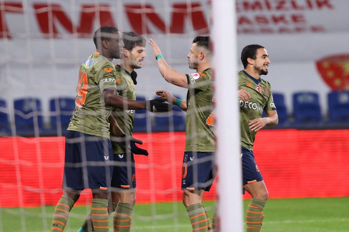 Başakşehir, çeyrek finale yükseldi