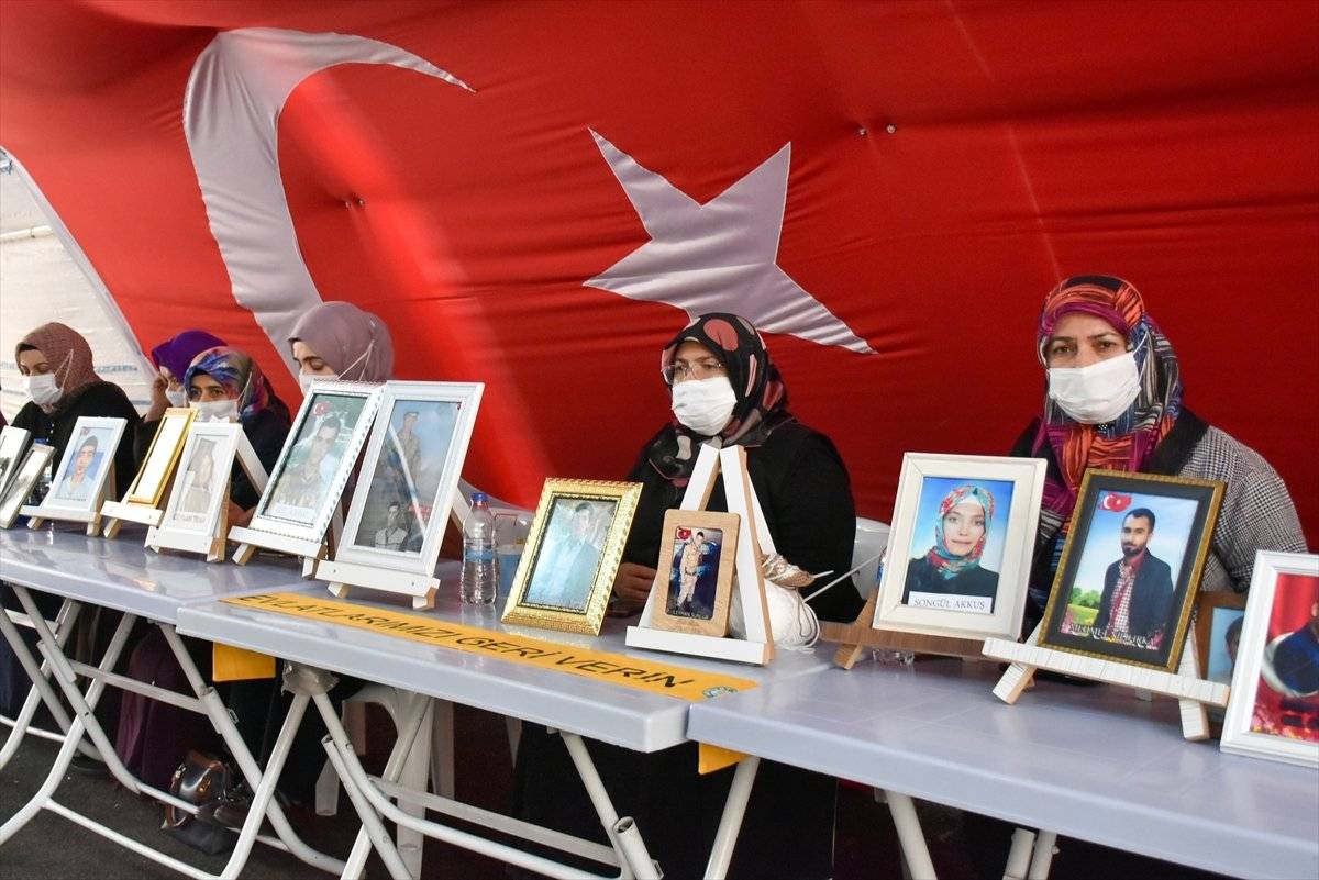 Diyarbakır anneleri, 500 gündür evlatları için nöbete devam ediyor