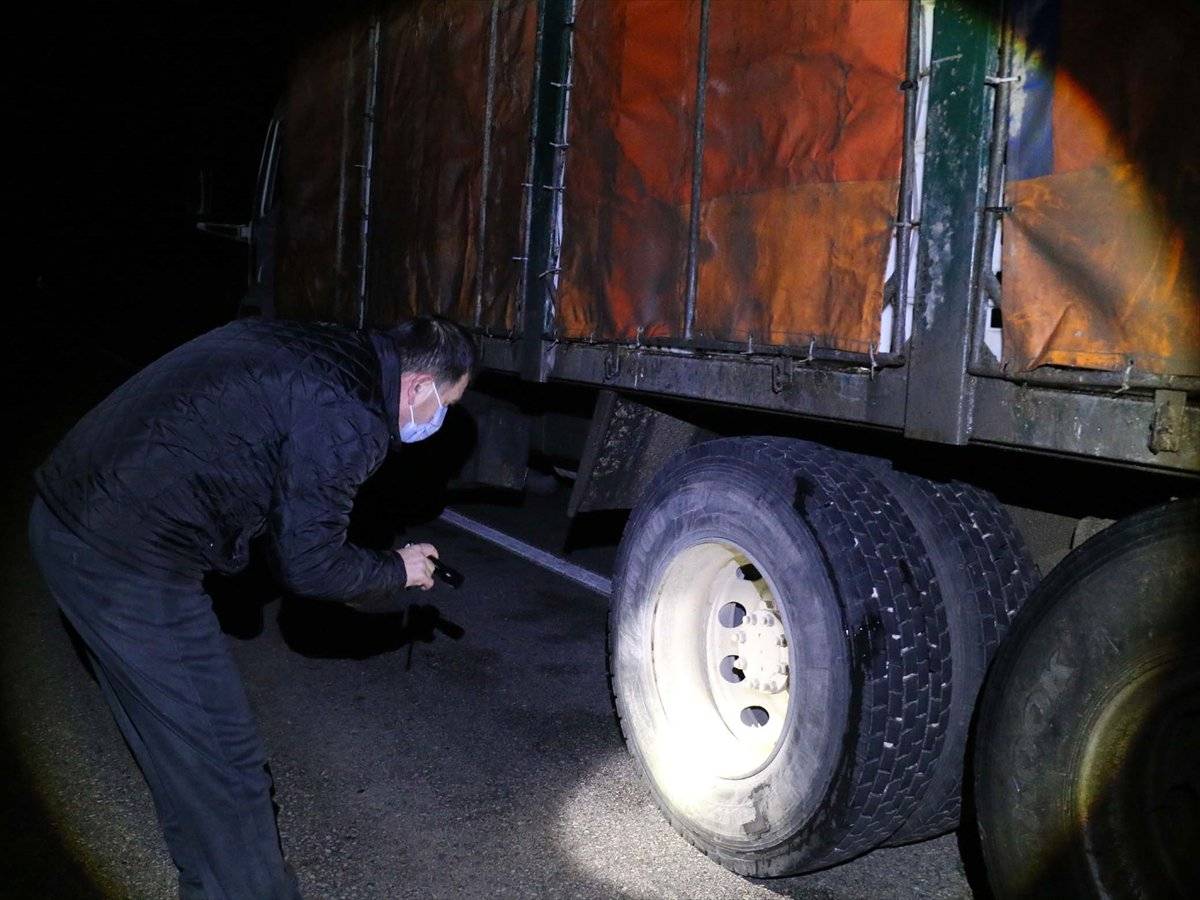 Bolu'da kaza yapan sürücü arkadaşını bırakıp kaçtı