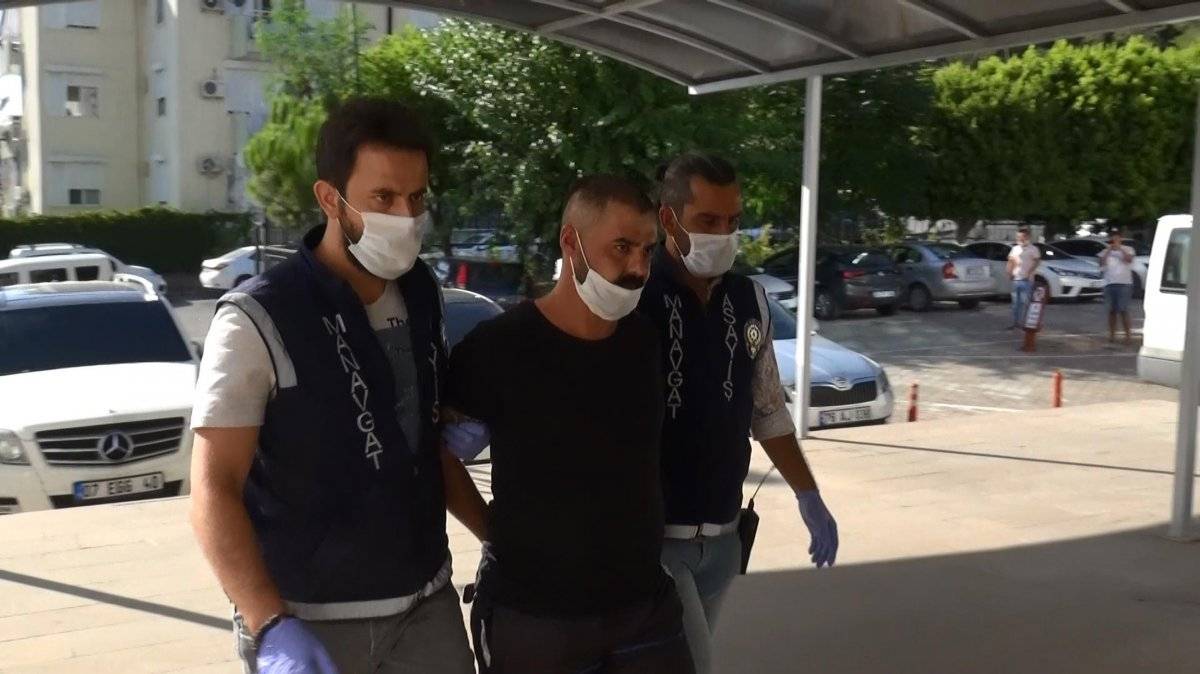 Antalya'da otomobile açılan ateş sonucu ölen genç kadının davası görüldü