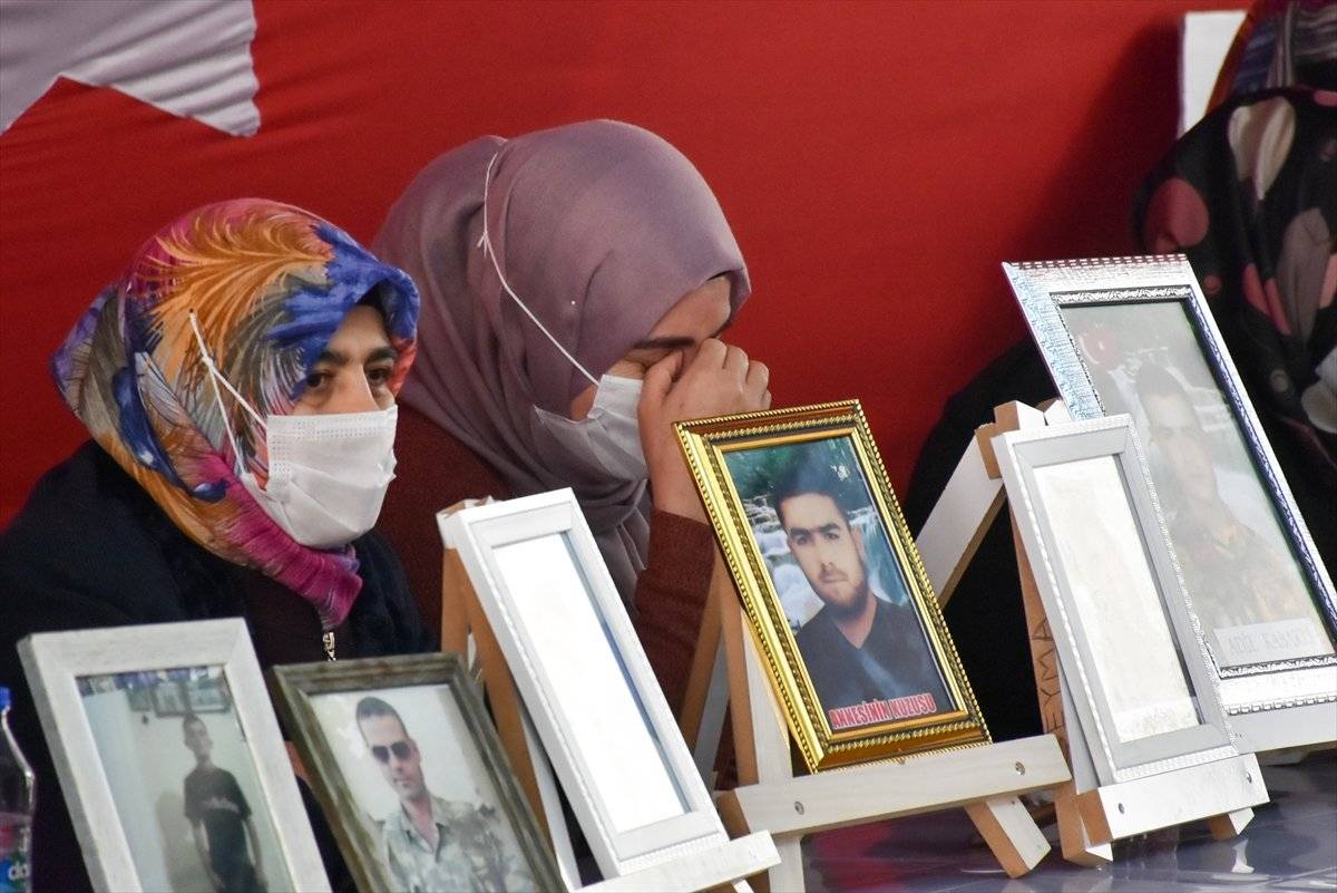Diyarbakır anneleri, 500 gündür evlatları için nöbete devam ediyor