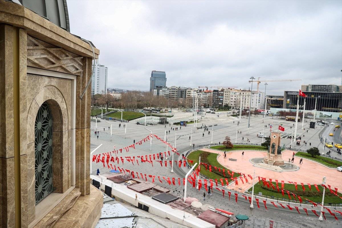 Taksim'de cami ve AKM inşaatında son aşama