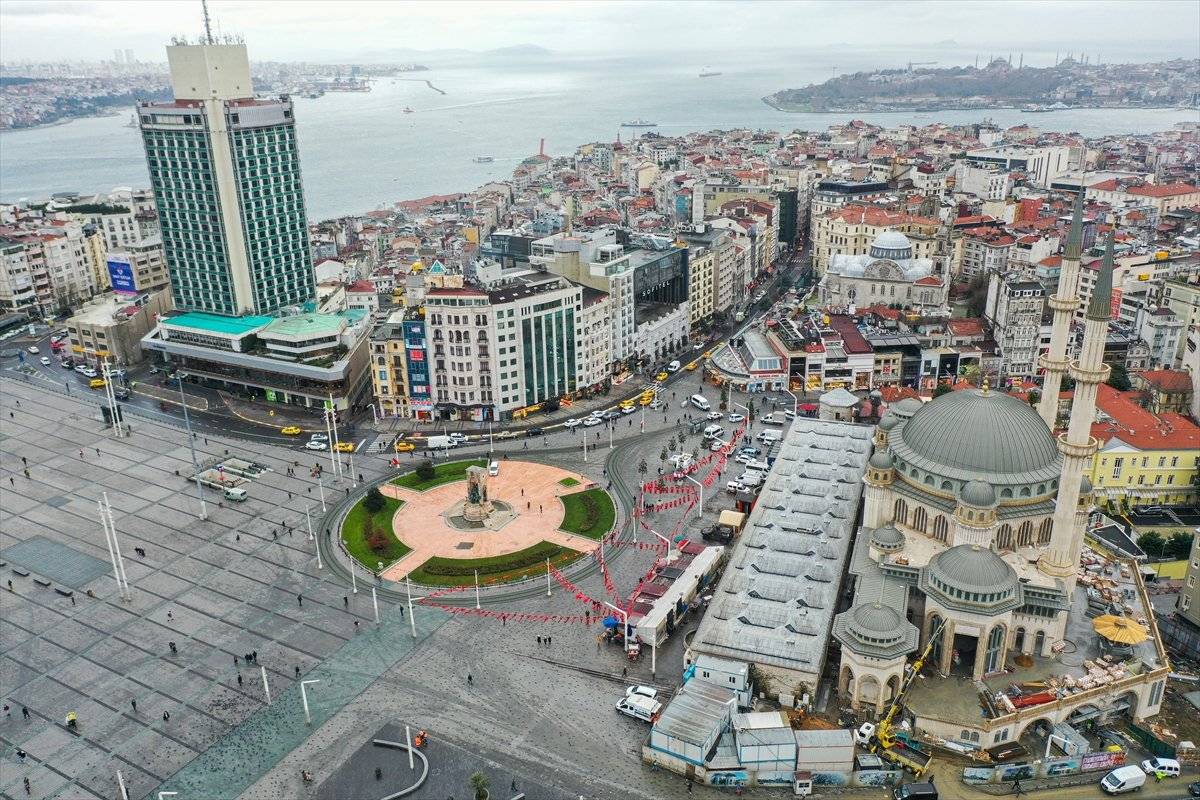 Taksim'de cami ve AKM inşaatında son aşama