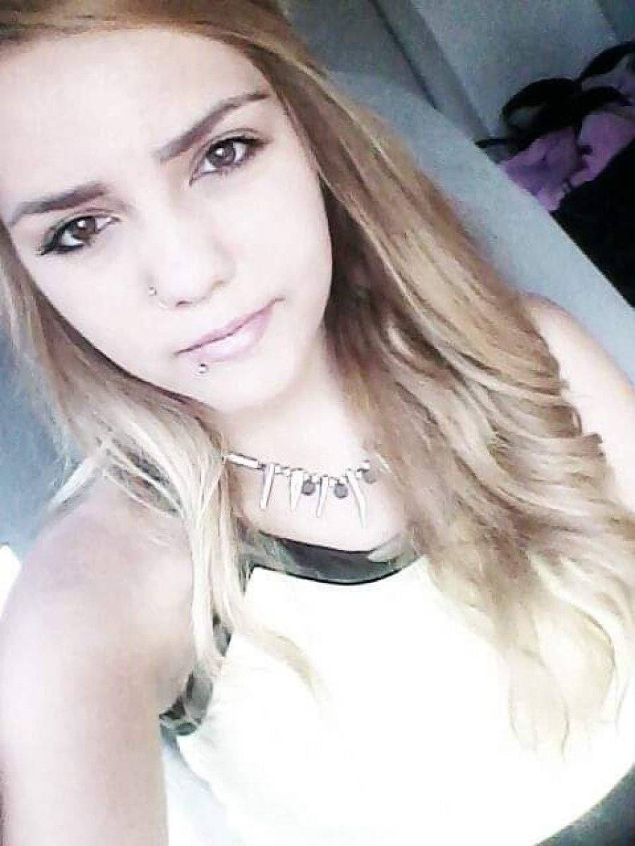 Antalya'da otomobile açılan ateş sonucu ölen genç kadının davası görüldü